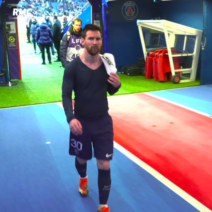 🚨Fans are all saying the same thing after Lionel Messi storms off the pitch