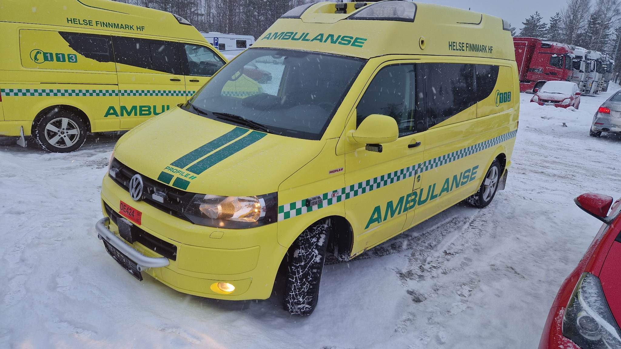 norwegian-ukrainian-fire-and-ambulance-aid-on-twitter-19-24-the