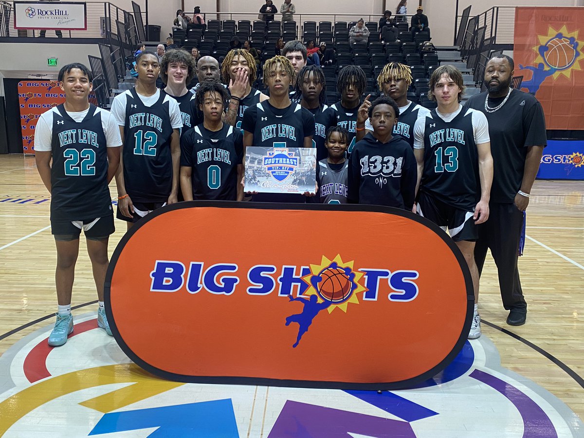 BIG SH🏀TS tweet media