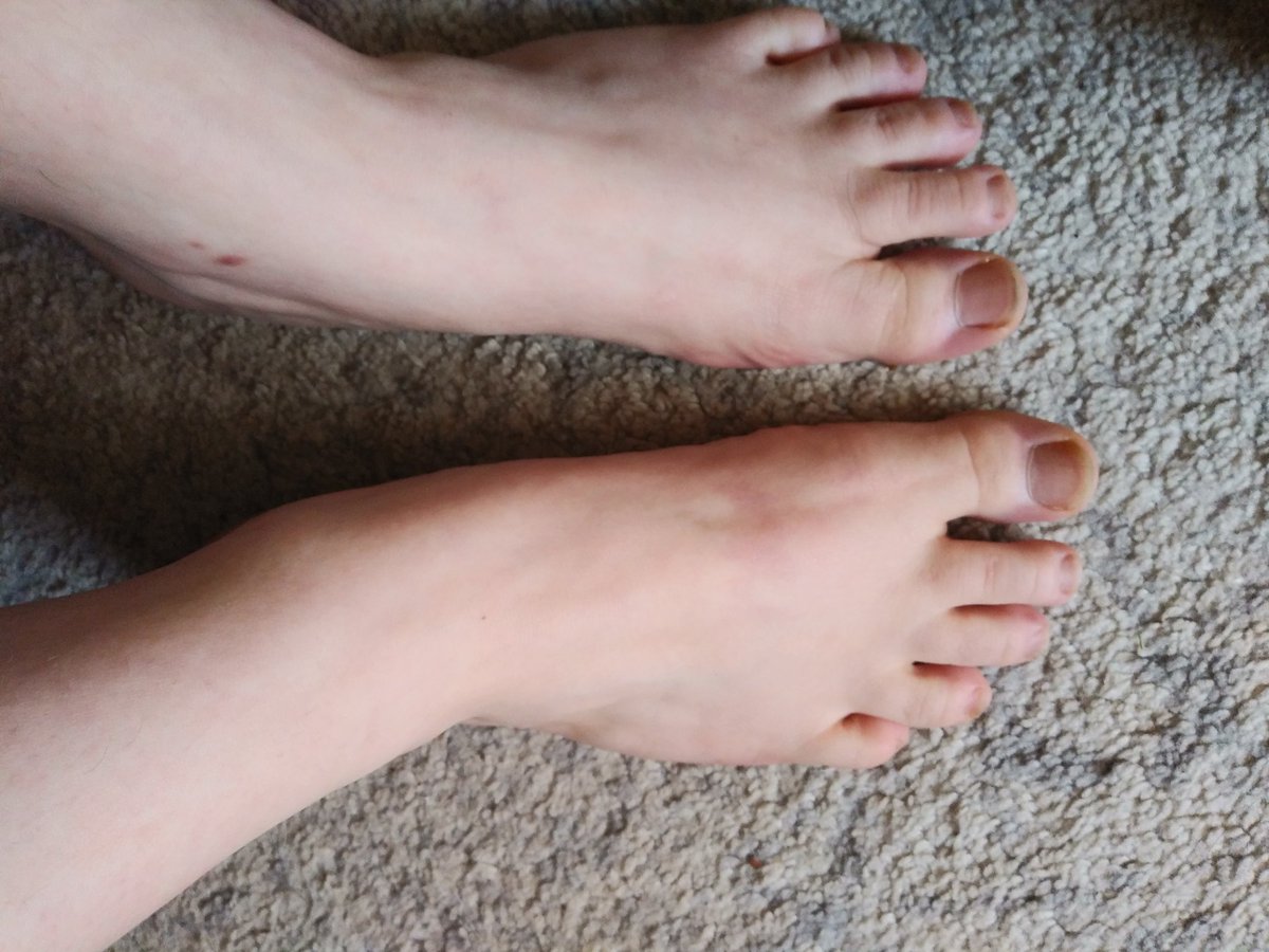 themistressmoll's tweet photo. My #feet are in need ofsome loving and worship! Long #toenails need to be trimmed ,buffed and painted. #dominatrix #femdomme #footfetish #bdsm https://t.co/BtQ9SnvyU3