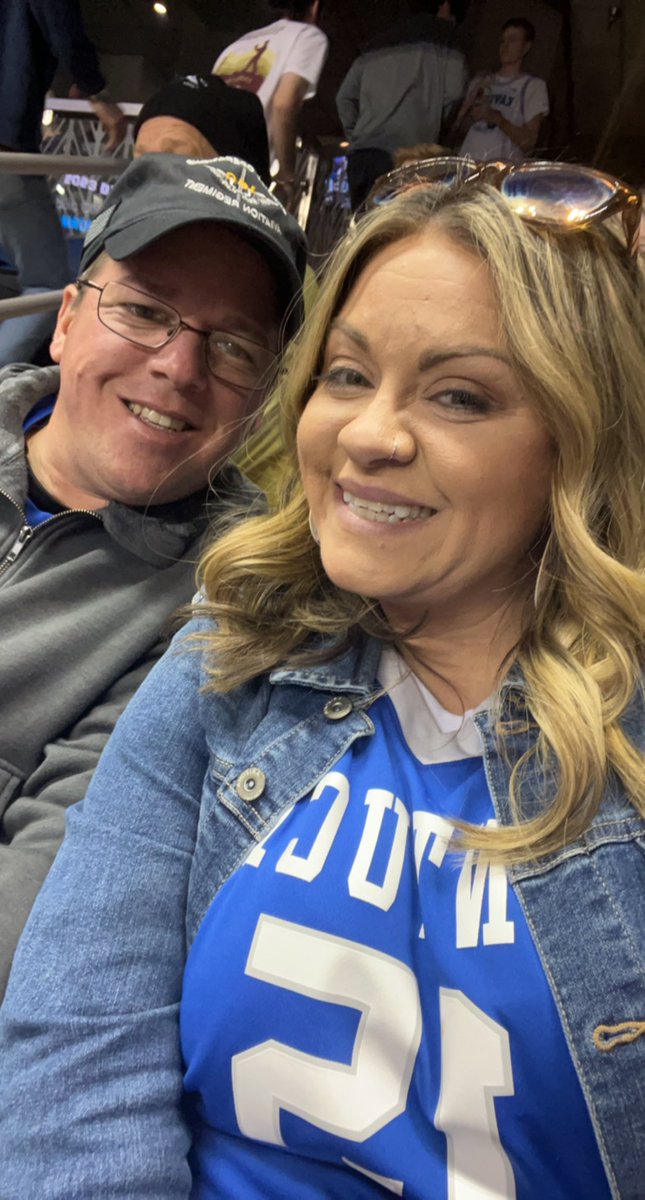 SocialWorkDiva's tweet photo. Let’s Go BIG Blue💙💙 #mmselfie https://t.co/0F7FDragpG