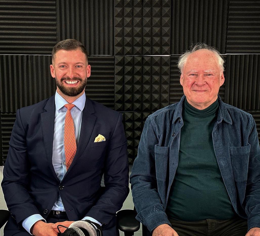 _insidematters's tweet photo. In episode 015, we spoke to Prof Harry Flint, a world leader in gut microbiome science. Prof Flint has authored 100’s of research papers, a book titled ‘why gut microbes matter,’ and has two species of gut bacteria named after him: 'HarryFlintia' &amp; 'Flintibacter' #microbiome https://t.co/ifTYnGiG5o