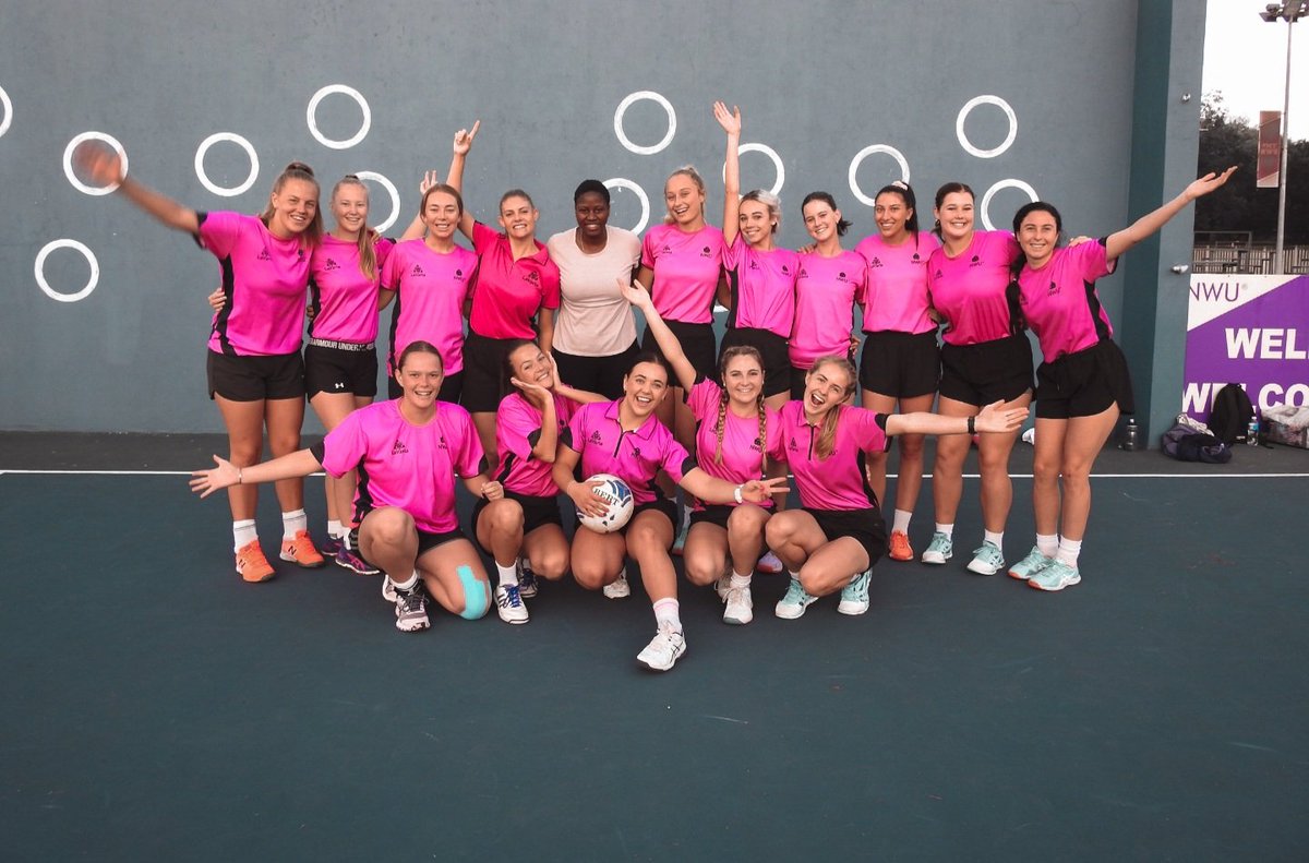 ℙ𝕚𝕟𝕜 𝔹𝕠𝕞𝕓 𝕠𝕟 𝕥𝕙𝕖 𝕟𝕖𝕥𝕓𝕒𝕝𝕝 𝕔𝕠𝕦𝕣𝕥

We are so proud of our A and B team that has shown endurance and strength during their games, and what makes it even more special is that our netball coach Lulama was in LaVaria and served on the HC for the term 2016/2017.