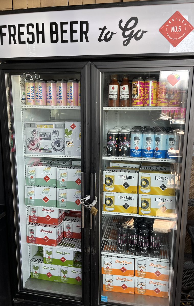 jeterfan28's tweet photo. You think our fridge here looks good?
It will look way better in yours trust me!

Come grab your 4,6 or 12 pack @Trolley_5 your #communitybrewpub #yyc https://t.co/ph4bxXySAz