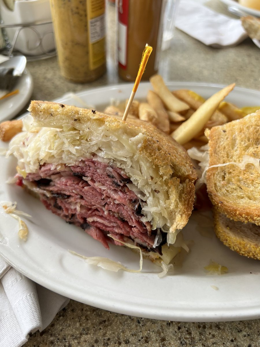 Manny Curiel (He/Him/El)✨ 🏳️‍🌈 SpringCue 🔜 ISTE tweet media