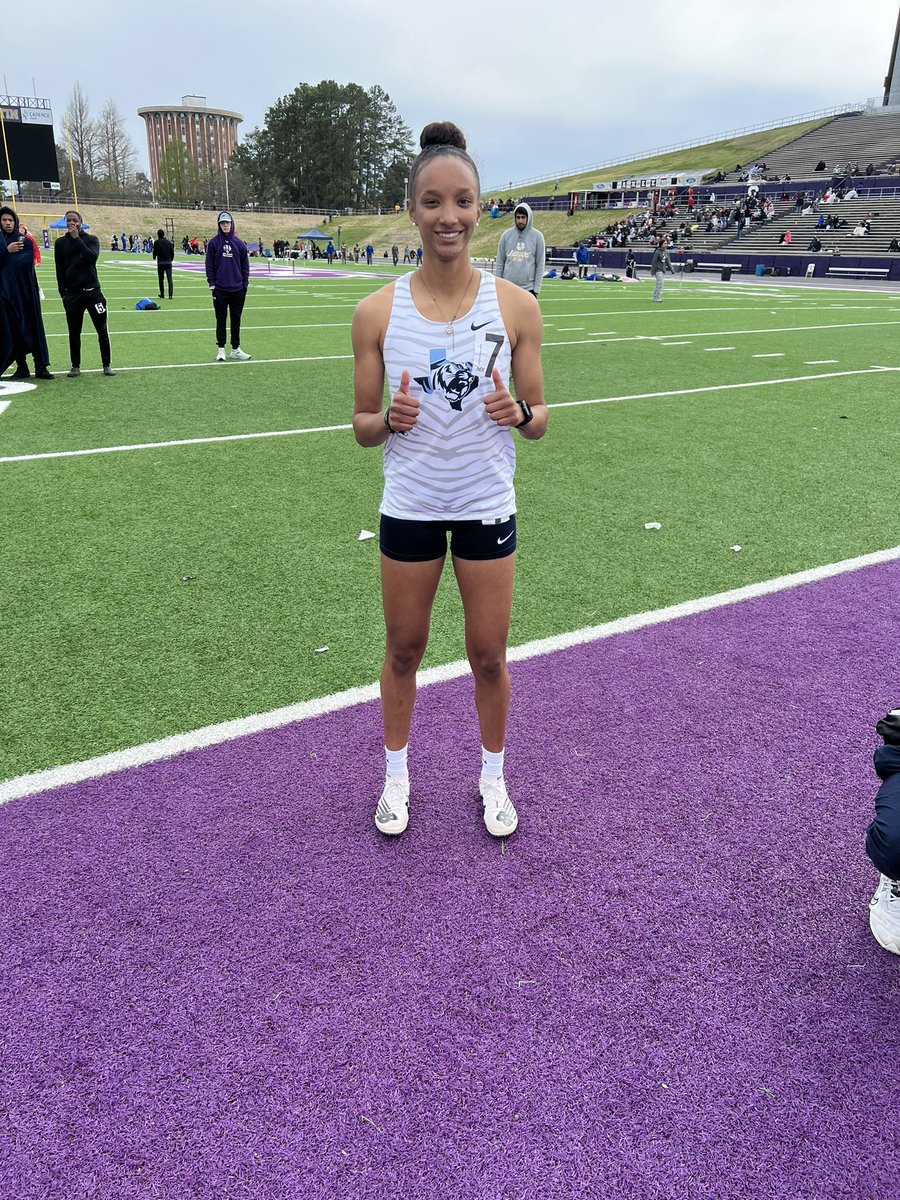 _paytonclark_'s tweet photo. first outdoor meet of year 2‼️✅ #runforhmp🕊️ https://t.co/WaZwj8wYAh