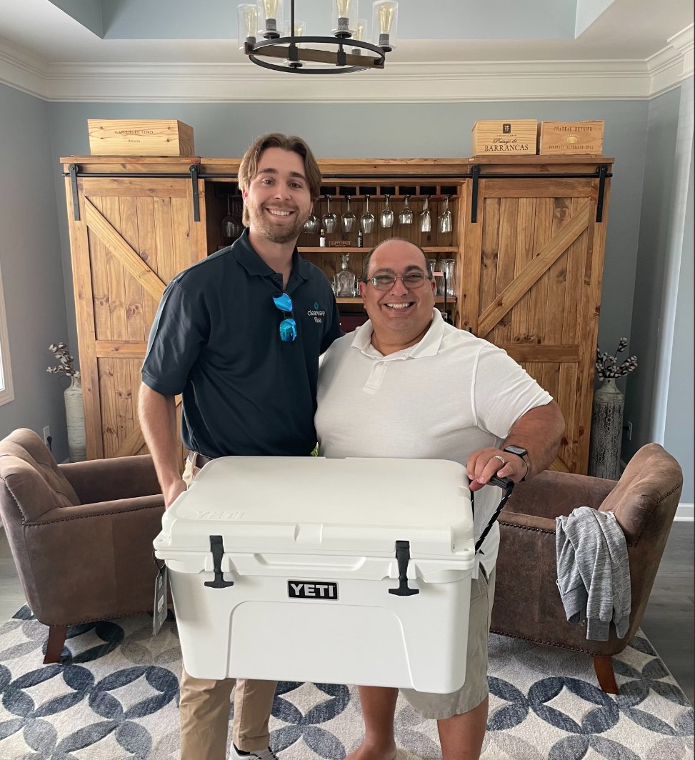 Clearwave_Fiber's tweet photo. This week, our team made a special delivery of a Yeti cooler to February's Door Prize Winner! The winner, Robert, was extremely grateful for this gift and our wonderful service! It is always great to see a smile on our customers' faces!

#FiberCommunity #Georgia https://t.co/OWByHw6PD8