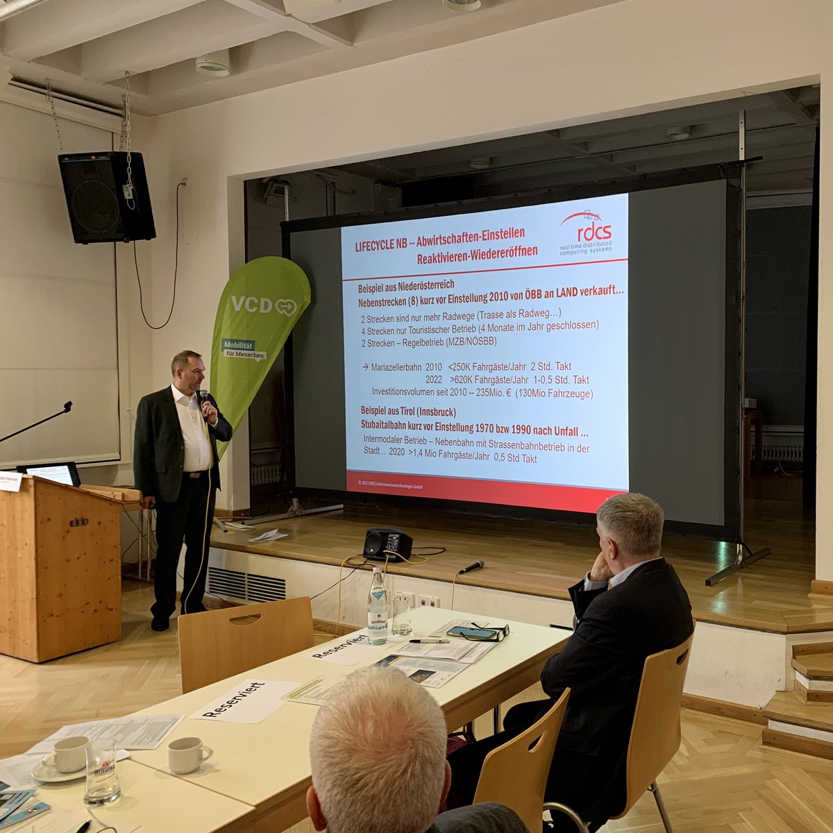 RDCSinformation's tweet photo. @VCDeV, 9. Treffen der bayerischen Bahnreaktivierungs-Initiativen

Gemeinsam mit @HIMA_Safety hat unser CTO W. Kanovsky österreichische Erfolgsprojekte präsentiert, die durch nachhaltige Investitionen in digitale Infrastruktur und Signaltechnik die Mobilitätswende vorantreiben. https://t.co/R5vdjOq2uf
