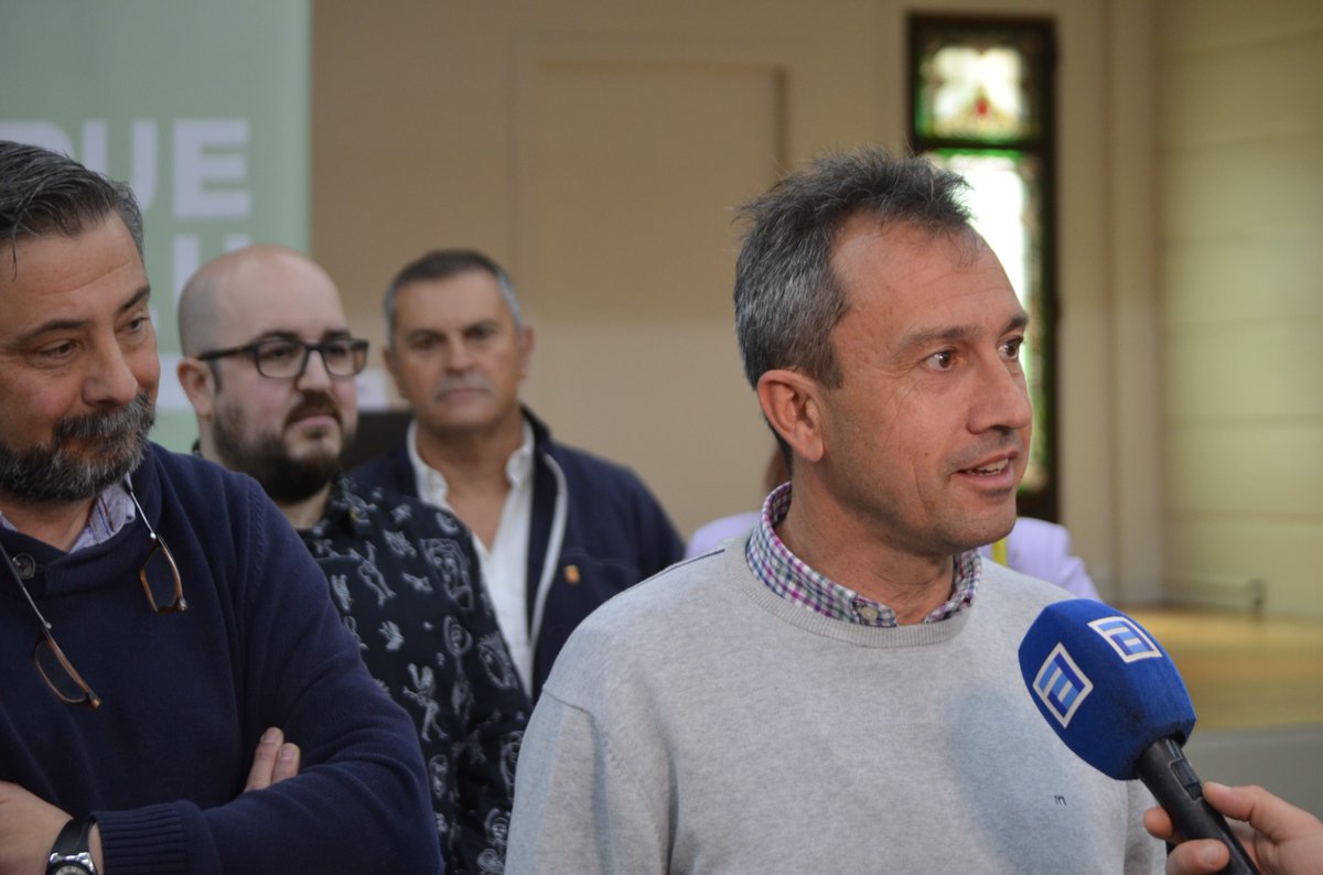 ovizapico's tweet photo. La semana en 4 imágenes:
➡️ martes, en la Junta con los trabajadores de UGT Vareser.
➡️ jueves, en Langreo reclamando mejoras ferroviarias y urbanísticas
➡️ sábado, en Ribadesella #Pueblu se suma a #ConvocatoriaPorAsturias
➡️ domingo, feria ganadera en Quirós #MedioRuralVivo https://t.co/b5S8G49WaZ