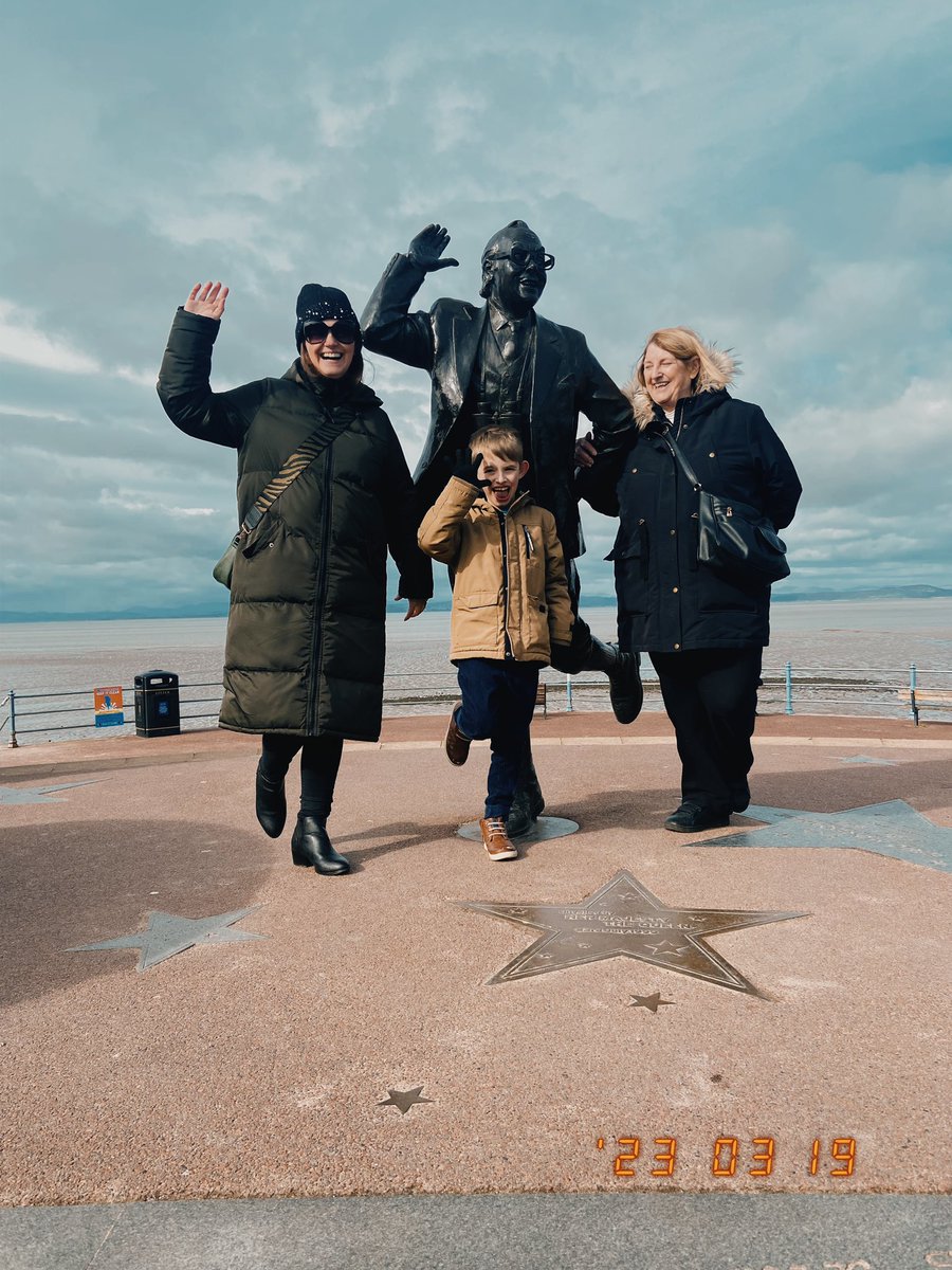 jo_brook's tweet photo. Mother’s Day fun in Morecambe. I alway do a  pose when I see the Eric Morecambe statue 😂😂😂 #morecambe #hometown #sandgrown https://t.co/FwNZy8zpUP