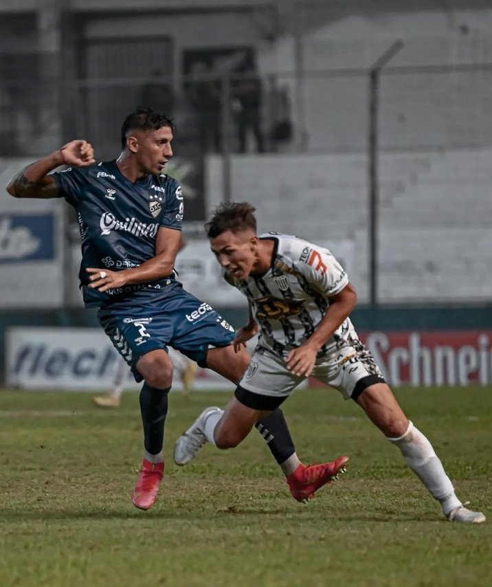 Buen domingo para los que están 𝙥𝙪𝙣𝙩𝙚𝙧𝙤𝙨. 🫡🗿⚔️