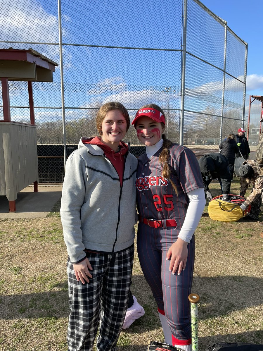 🥎 Starve your distractions…feed your focus 🥎
#SeniorSunday <a href="/KinleyWilkins/">Kinley Wilkins</a> <a href="/ShepherdKadence/">Kadence Shepherd</a>