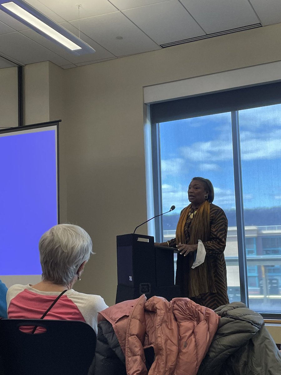 Great to hear information on the 1 house  Budget from Senate Majority Leader @AndreaSCousins  at @Nycd16Indivis’s monthly meeting.