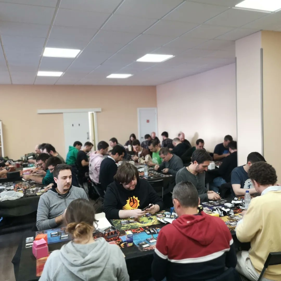 ozjuegos's tweet photo. ¡#Prerelease de #outsiders!
La nueva colección de @fabtcg.
En total 38 jugadores disfrutando del #sellado, abriendo #legendarias, luciendo camisetas de #equipo y luchando por la #ColdFoil y el #tapetete de #ThePitch 💪💪 https://t.co/t2atkgzZya