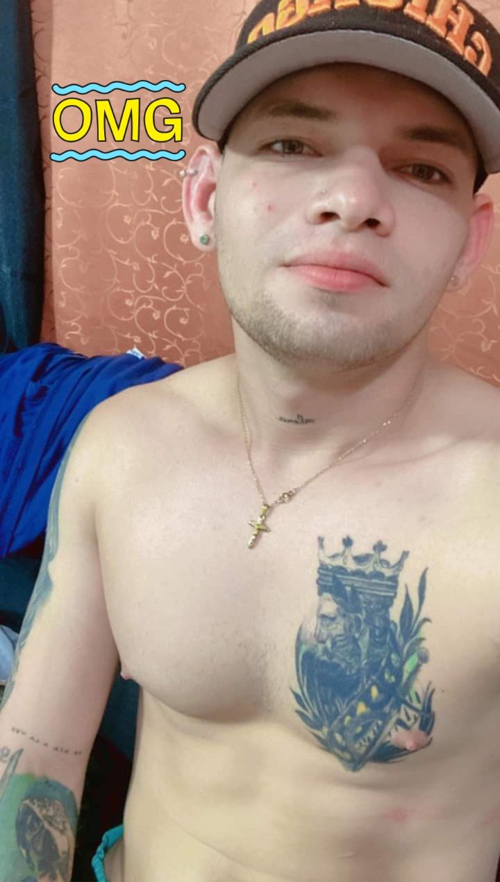 Hola 😘 busco amig@s 🙂😜 DM https://t.co/lYehbWcavN