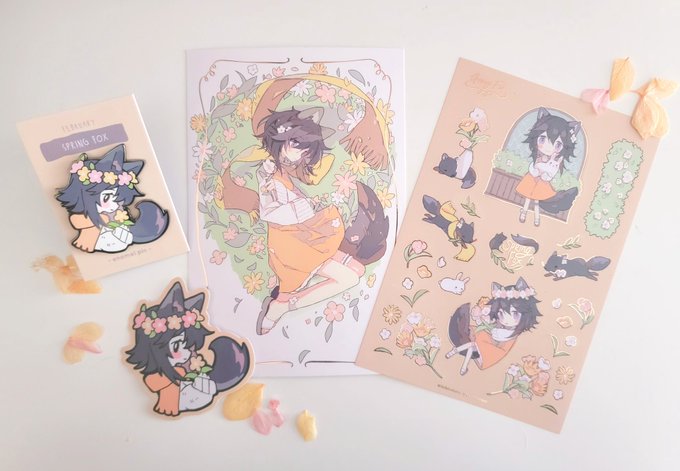 Last few months rewards with dried flowers since I have them laying around on my table  