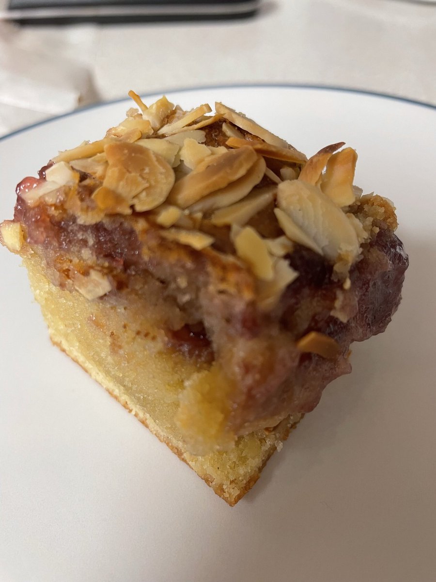 wendywalker74's tweet photo. Lots of baking this weekend as I decided to invite my mum for afternoon tea today! https://t.co/Q1wXQL4nWl
