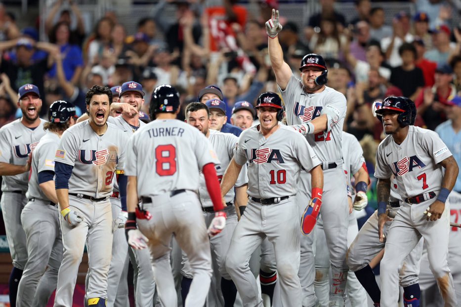 Darren Fenster tweet media