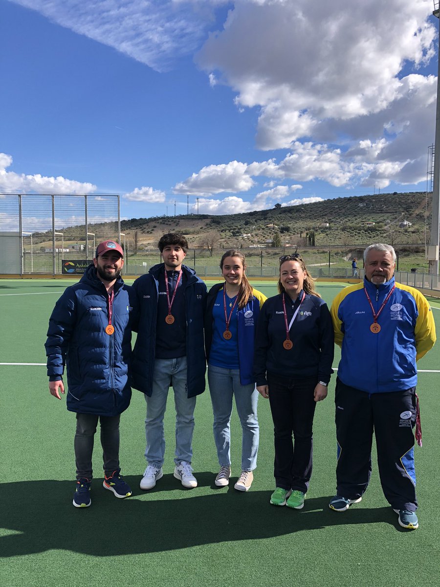 ManuSuarez10's tweet photo. 🥉3º Puesto. Canarias 0/6 Asturias. Gracias a jugadoras y staff por el esfuerzo, trabajo y compromiso mostrado durante todo el Campeonato de España sub 14 fem. 🟡🔵 @fpa_hockey https://t.co/oo1uz8dhDq