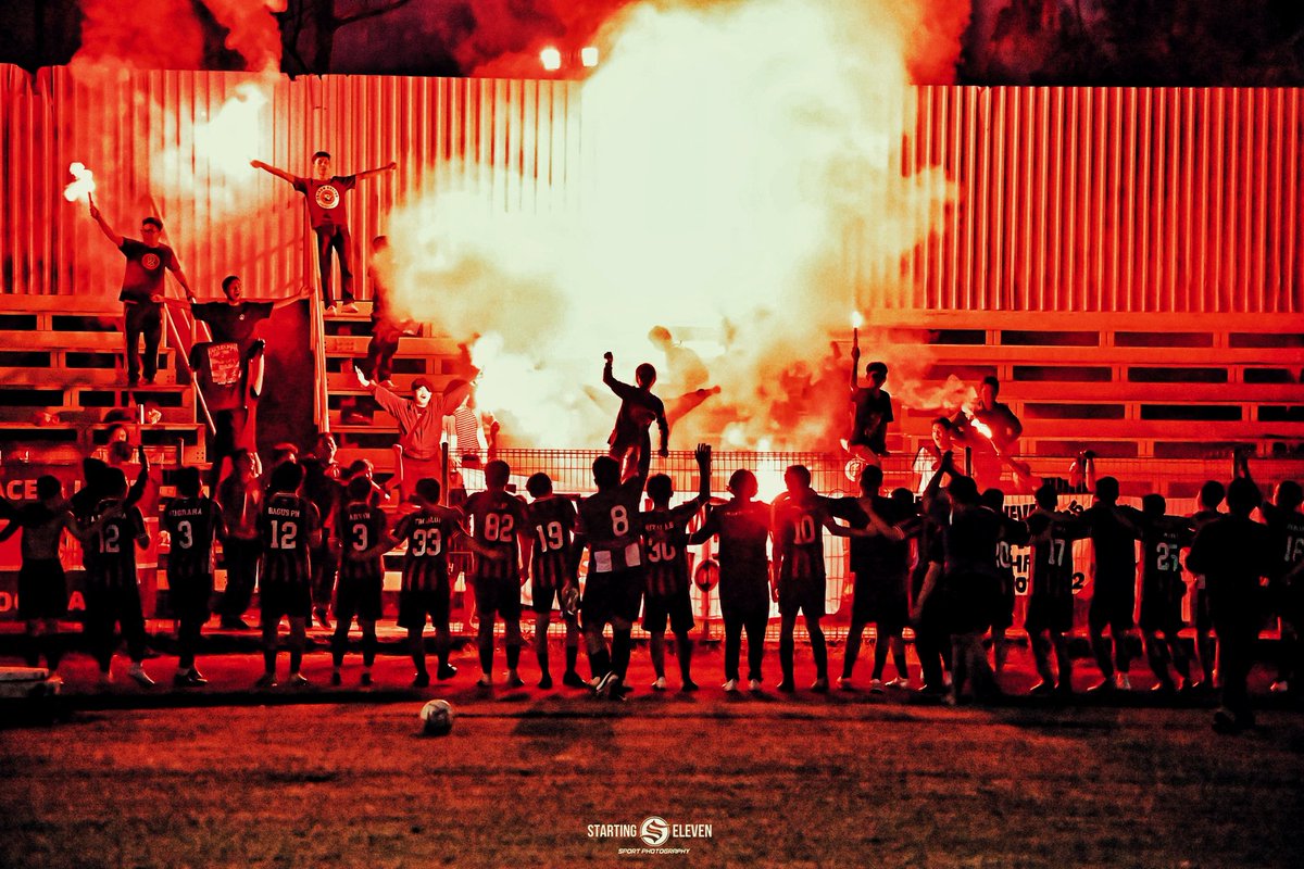wepe20_'s tweet photo. 𝕷𝖆 𝕶𝖚𝖑𝖙𝖚𝖗𝖆🔴⚫

"Siapa pun yang mencintai sepak bola, harus aktif ikut memutus siklus yang menumbalkan nyawa. Bukan kejayaan jika dirayakan di atas tangisan, tak ada kebanggaan yang boleh tegak di atas nisan." -@MataNajwa 

📂: @tribunkultur_ 
📷: tertera
🎨: by me https://t.co/2WSeT8iywL