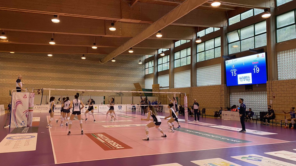 ClubItaliaFemm's tweet photo. #SerieA2F #PoolSalvezza
Carattere e buon gioco non bastano alle #azzurrine π
A Messina il #ClubItaliaF cede 3-1 (25-23, 19-25, 25-18, 25-22) nel match con Desi Shipping Akademia Sant'Anna
π La news β‘οΈ https://t.co/XNi8b9bW26
@Federvolley @LegaVolleyFem https://t.co/baQSdkWHHY