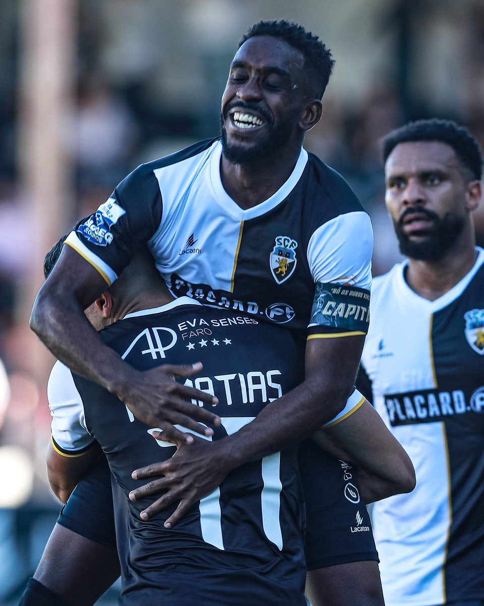 Enorme vitória no Inferno de São Luís!🔥

Obrigado a todos os Farenses pelo apoio incondicional do primeiro ao último minuto.🖤🤍

Unidos somos mais fortes!💪