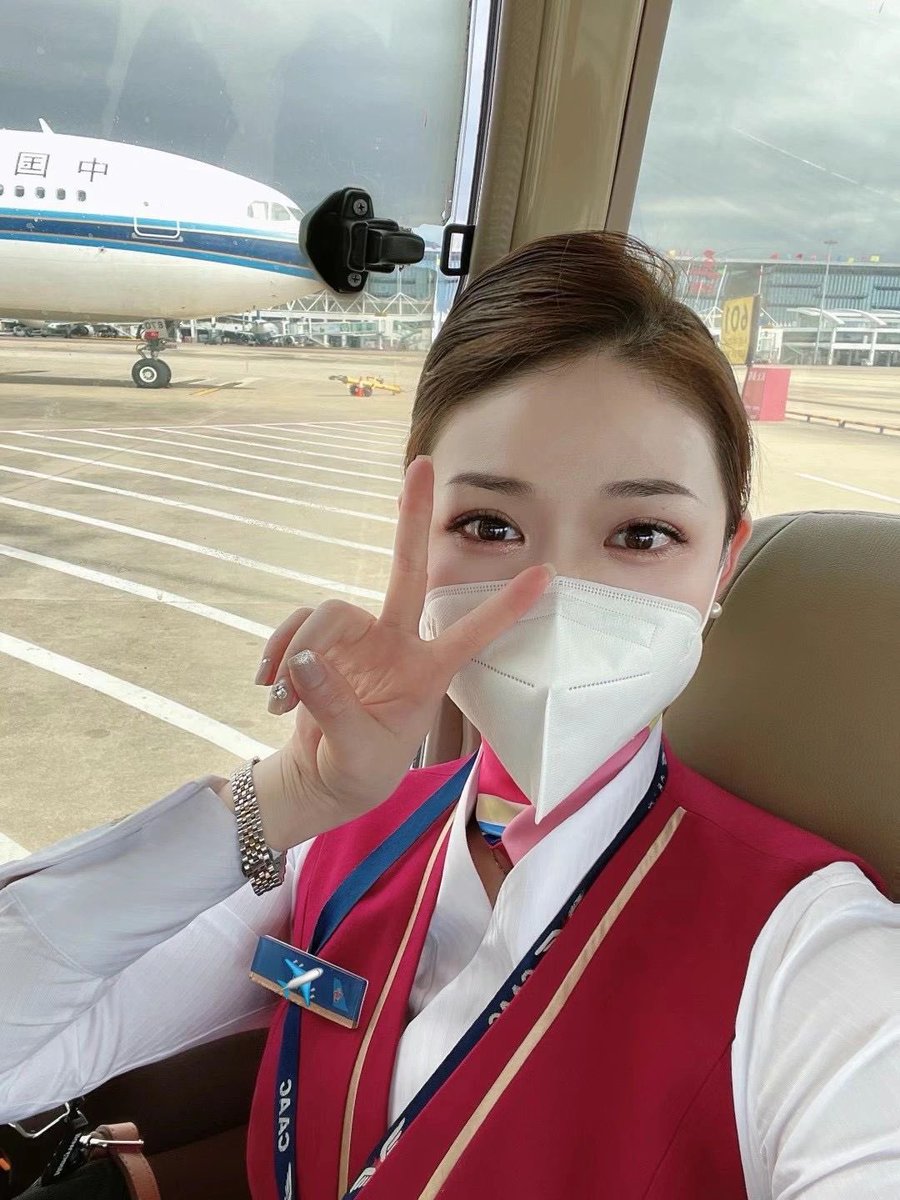 YvesHobson2's tweet photo. 你好，能不能借一生说话？
时光温柔，还需你懂，生活可爱，也需你 https://t.co/FSh8nZmBQZ