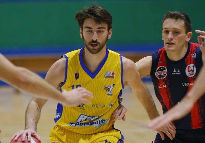 Virtus, una serata storta al tiro consegnano la vittoria a Sala Consilina...