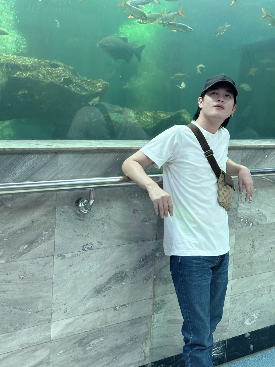 RRE78616849's tweet photo. อควาเรียมร้อยเอ็ด 🤗 หลบร้อนไปลอดอุโมงค์ปลาน้ำจืด https://t.co/85PMEpX2tY