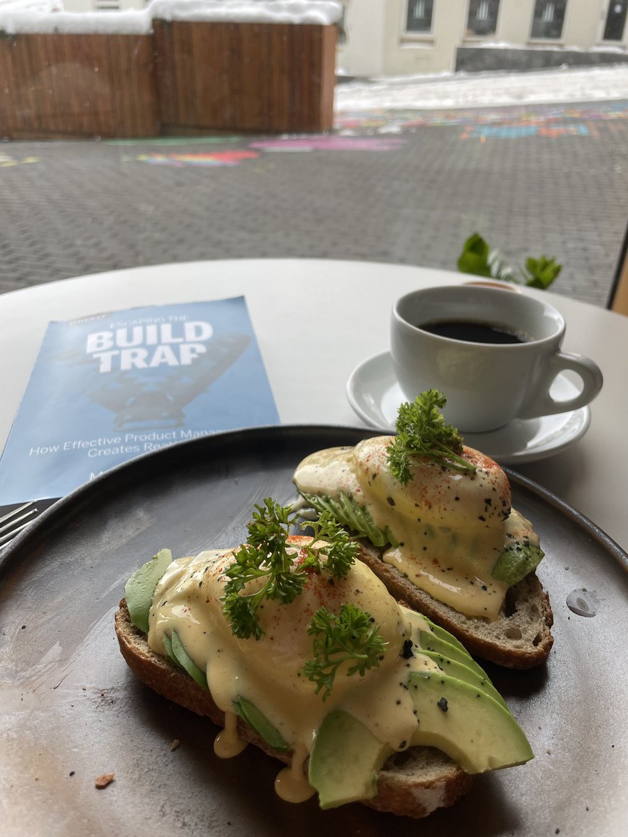 katrinat's tweet image. Reykjavíkur standard á kaffi og mat á Ketilkaffi á Akureyri (ég má segja svona því ég var borgarfulltrúi einu sinni).