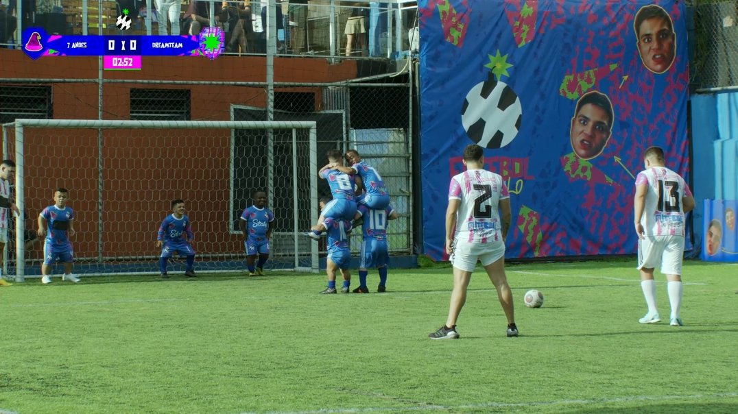 Ju_ff07's tweet image. #paulinhooloko eu tô vivendo para ver isso 😂🤣😂