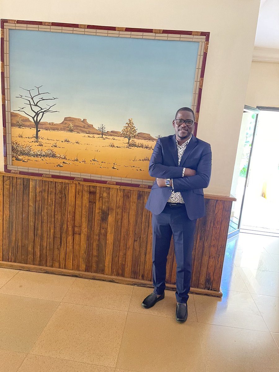 Almaiga3's tweet photo. Merci au Conseil Régional de l’Ordre des Pharmaciens (#CROP) de la Région de #Sikasso pour cette invitation d’animer une conférence sur la Résistance des @virus aux Traitements. https://t.co/U8jSz1YgY0