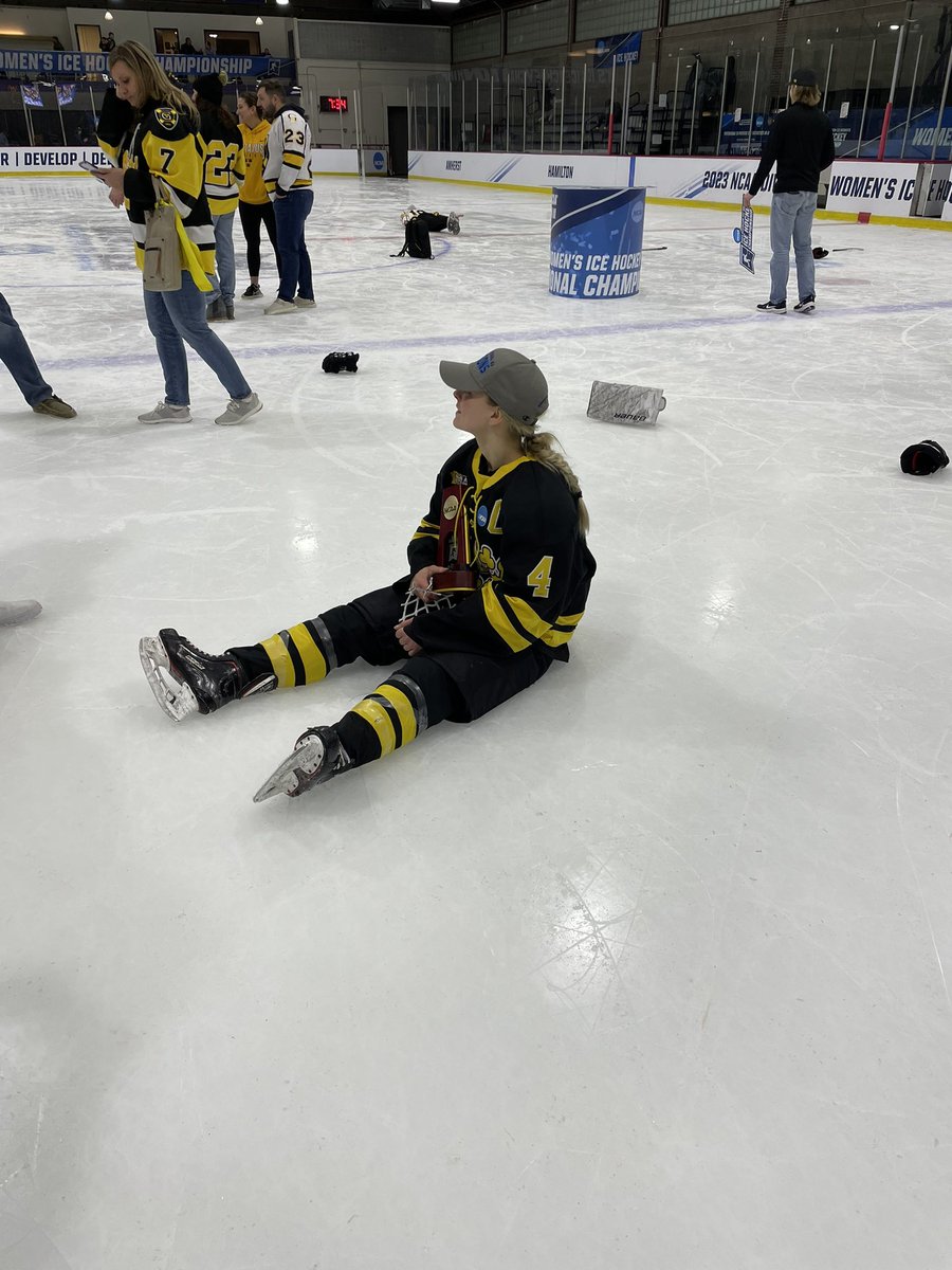 ParkGirlsHockey's tweet photo. Congratulations to Park Alumni Tina Press! Gustavus beat Amherst in 3 overtimes for the D3 Women’s National Hockey Championship. Coach Paige made the trip in here super fan outfit!  #PGH https://t.co/lxk3Z5LWA8
