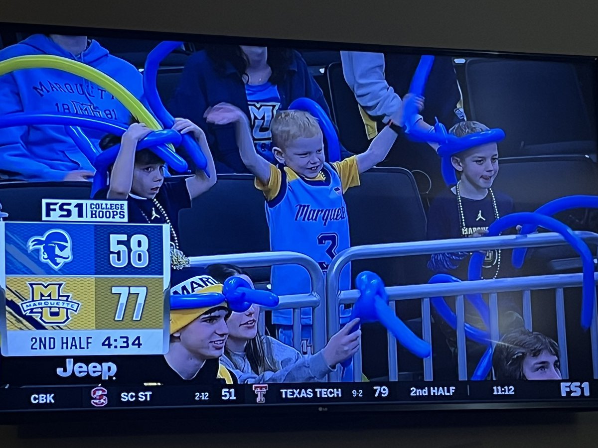 Matt_Schueller's tweet photo. Thank you @MarquetteMBB for an amazing season!! So many memories. The sky is the limit for this team!! #egbs #milkshakes #startfreshtomorrow https://t.co/8C2NxQFLmv