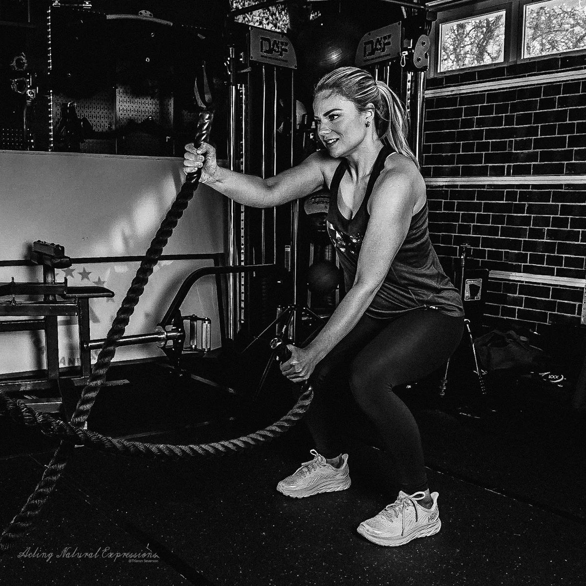 A little bit of summer is what the whole year is about.
.
.
actingnaturalbytharon #fitnessphotography #fitness #fitness_portrait #gym #blackandwhite #bnw_portrait #bnw_life_shots #bnw_world #bnw