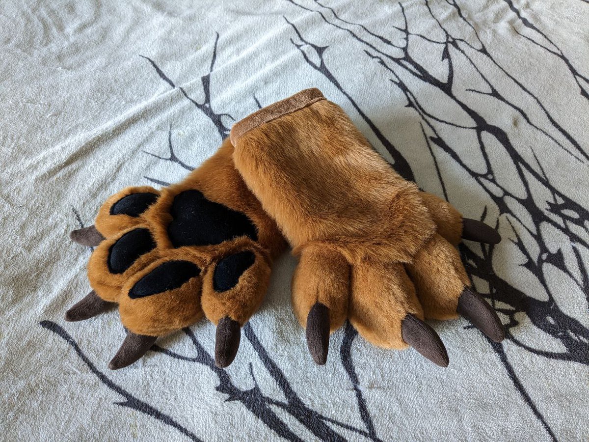 LittleFangsFur's tweet photo. The past year has been very busy, but we kept up with some fursuit making by sewing a few sets of hand paws :) These are currently available in our sh0p! https://t.co/XA59hx9L9Q https://t.co/7D9pkYOrbX