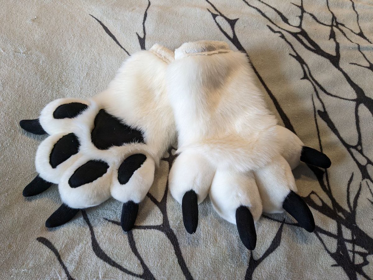 LittleFangsFur's tweet photo. Plus a few that have already sold! https://t.co/BgYe2QkKsh