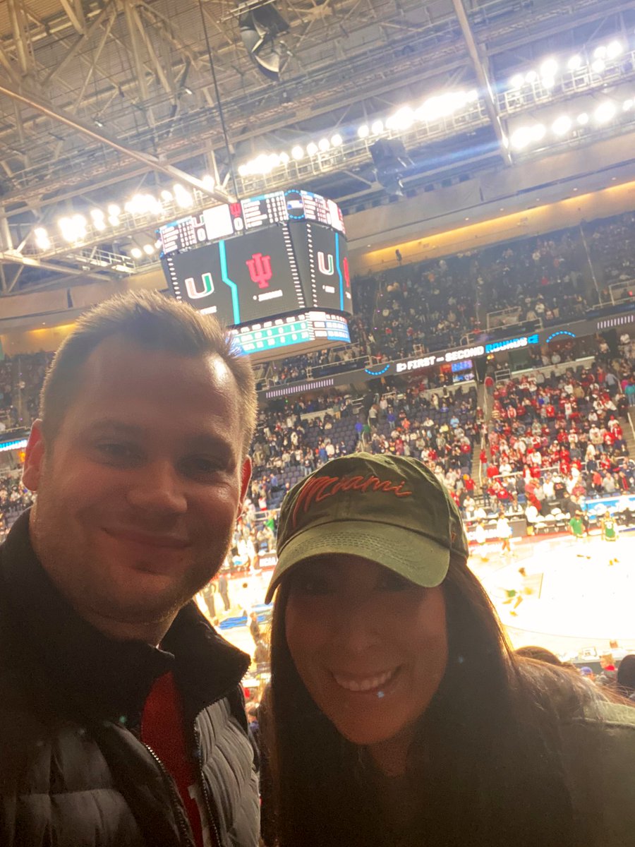 DreBC04's tweet photo. Ready for the IU/Miami game! #GoCanes #GoHoosiers #mmselfie https://t.co/YRdDBlNGL9