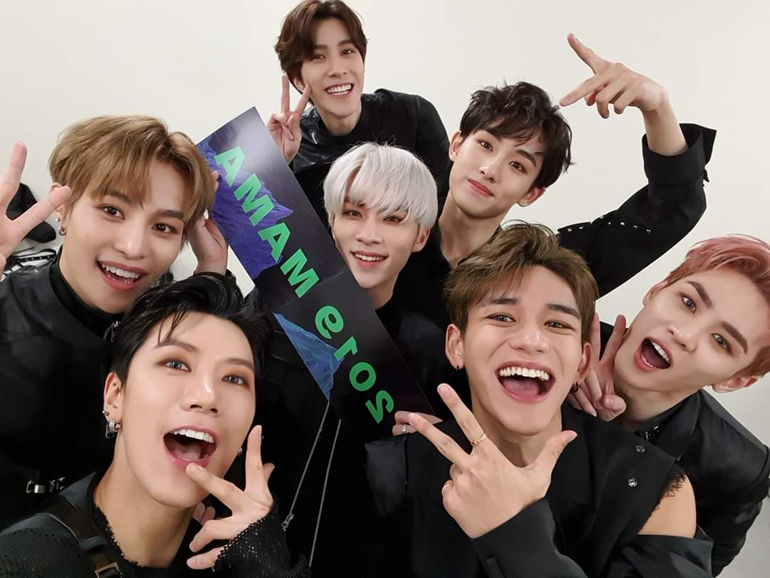 caro_brielle's tweet image. Lloré cuando Kun y todo WayV consiguieron los 7 micrófonos en el programa Dream Plan. Y su caritas de felicidad en los MAMA

Solo deseo que WayV pueda alcanzar muchos logros 
#WAYV_PHANTOM_IN_LATAM @wayv_official @NCTsmtown