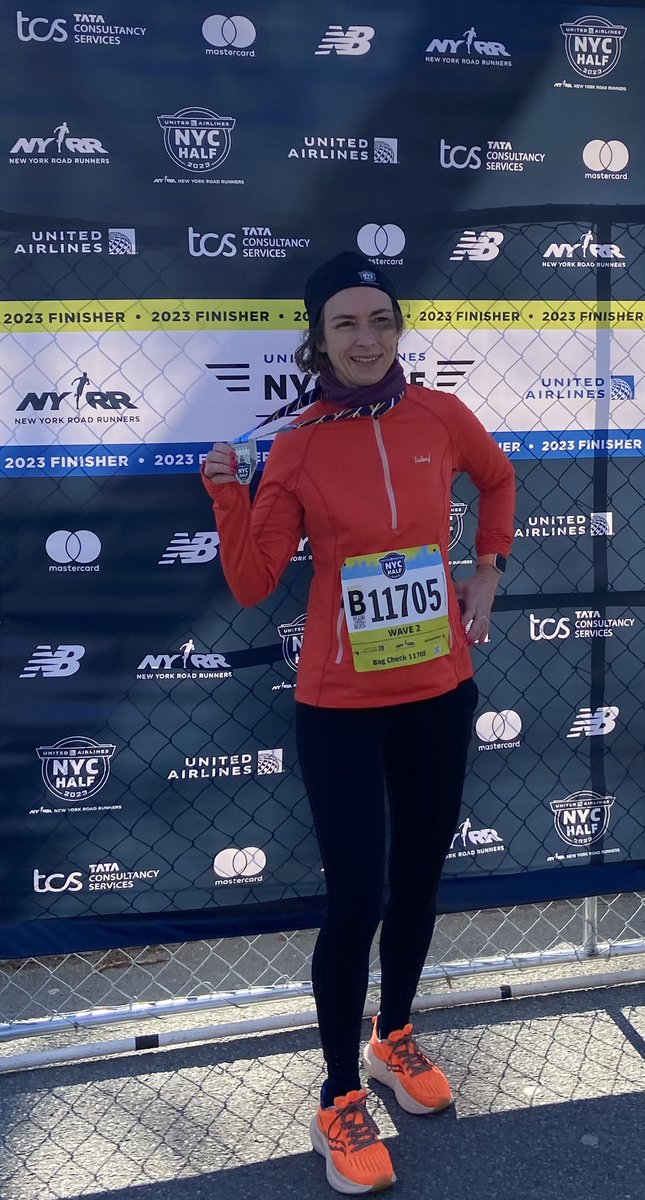I did it! My ITB held up. Very happy with my time despite being #freezing and being #undertrained Thank you @jagonept <a href="/nyrr/">New York Road Runners</a> #uanychalf