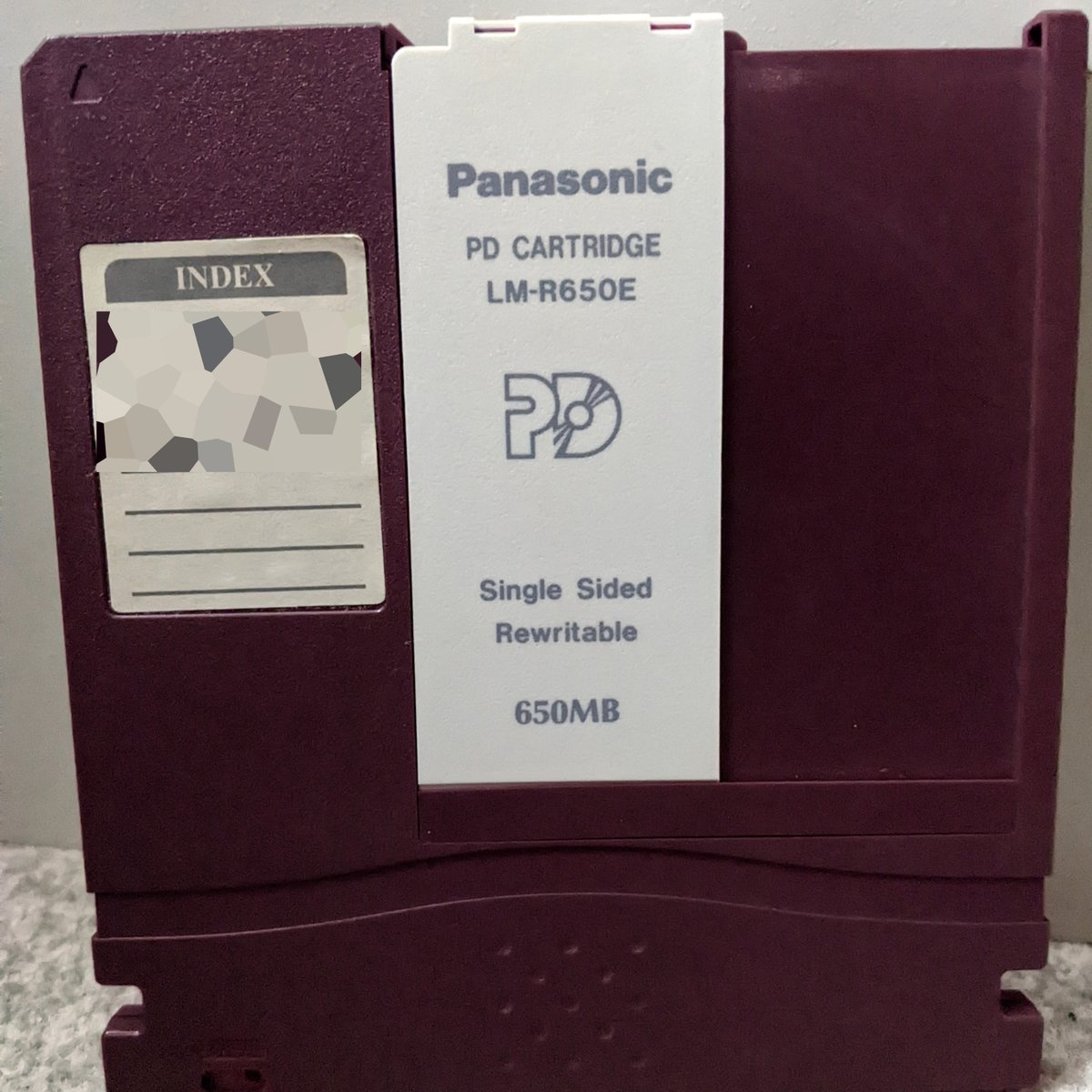 rogue_soul's tweet image. Was just working on some vintage PCs I picked up ages ago and discovered an intriguing Phase-change Dual or PD drive in one of them, which I mistook for a normal drive. I've never seen anything like it before!
tinyurl.com/y27tp9cm #vintagePCs #retrocomputing #technologyhistory