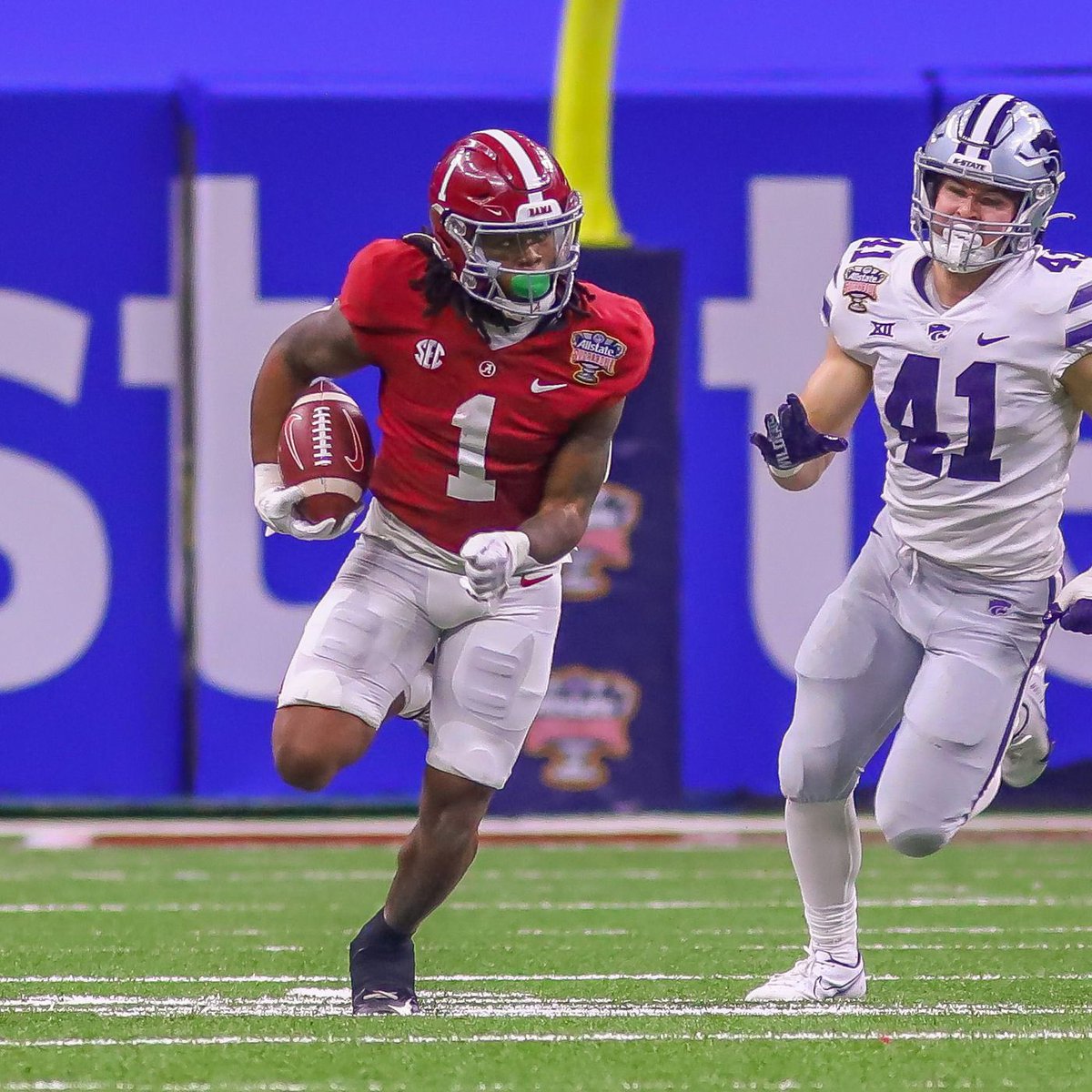 RoyalTexanFan's tweet photo. Trading Ole Broken Arrow means no number 1 WR…We have to address the WR position 2-3 times in the draft! Maybe Twice with a mid round TE…
#WEAPONS #WEAPONS #AND #MOREWEAPONS
12-Zay Flowers
33-Jahmyr Gibbs
65-Sam Laporta
73-Jonathan Mingo https://t.co/Ekddb7IDlG