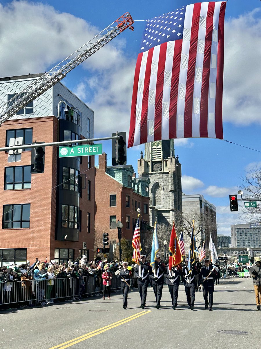BostonFire's tweet photo. The cool and windy weather didn’t stop the huge crowd from having a great time at the annual St.Patrick’s Day Parade in South Boston. ⁦@bostonpolice⁩ ⁦@MassStatePolice⁩ https://t.co/MjW1Bvpj2g