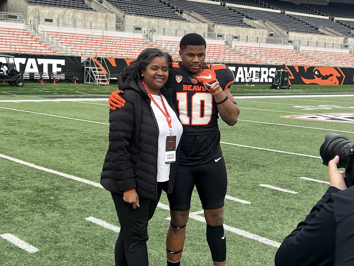 Had a great time yesterday looking at Oregon State’s football program and facilities. Thank you <a href="/BeaverFootball/">Oregon State Football</a> for the outstanding opportunity and for the great hospitality. Go Beavs!! <a href="/BrandonHuffman/">Brandon Huffman</a> <a href="/Timbothy_Davis/">🏂Timbo B. Davis 🏈</a> <a href="/WAHSFootball/">WestAncFootball</a>