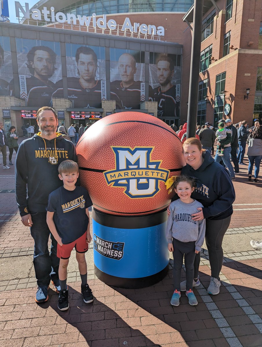 neururer's tweet photo. Let's go Marquette!!!

#mmselfie https://t.co/u6FJVhdbe4