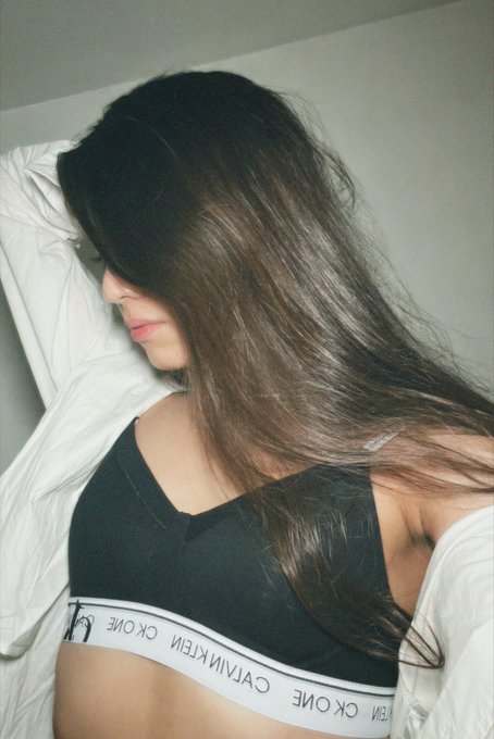 bed time, care to join me? https://t.co/i9jmjWles9