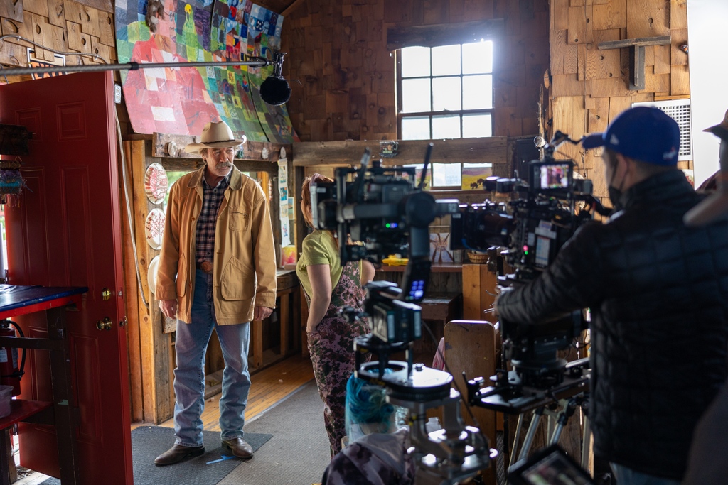 HeartlandOnCBC's tweet photo. We did it again! The votes are in and Heartland is the Top 5 for the Audience Choice Award! Congrats! 👏❤ 🎉 

Now is your chance to VOTE FOR # ONE. 

Go to 👉 https://t.co/YPV4Ni2tXt 👈

#Cogecofund #CdnScreenAwards #heartland #iloveheartland  #heartlanders #heartlandoncbc #cbc https://t.co/zjCOcubNzD