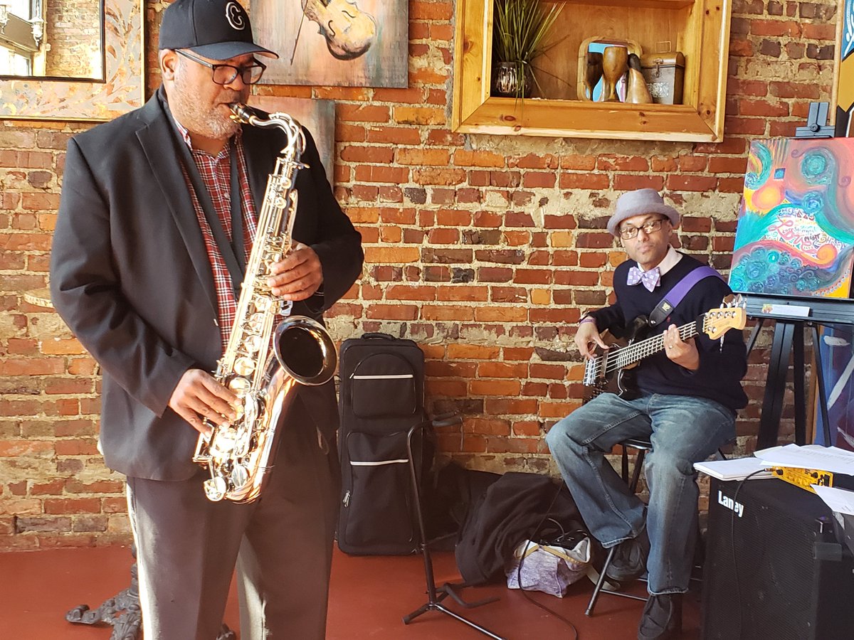 footprintsgroov's tweet photo. The good bruh @iorr03 and I. Probably playing some Grover Washington Jr jazz funk tune or putting a jazz funk spin on a Miles Davis tune. 🎷🎸🎷🎸 https://t.co/iL2nedghDZ