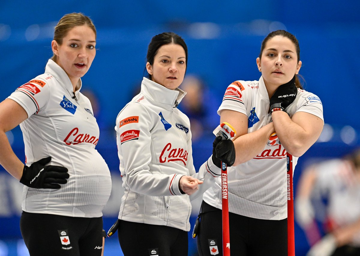 TSNCurling's tweet photo. Canada's @EinarsonTeam escape with a steal of three in the 10th end to defeat Norway, 9-6, at the #WWCC2023. The Canadians are now 2-1. https://t.co/cZJSbNUTg7