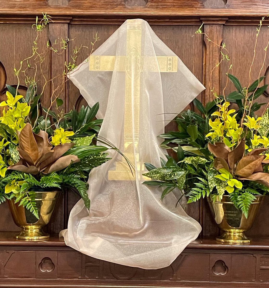 AllRapids's tweet photo. #LaetareSunday- the fourth Sunday of Lent. The term is derives from the opening words of the Latin Mass, “Rejoice (Laetare) Jerusalem” (Is 66:10). The church is called to joyful anticipation of the victory to be won (Easter). This joyful theme provides lightening from the penance https://t.co/MJXsO9EI8Y